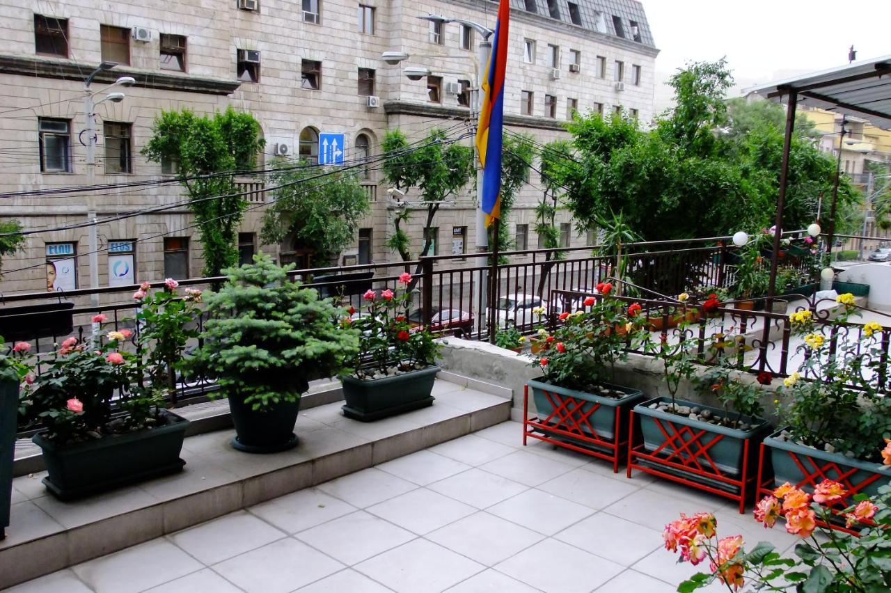 Yerevan Center Apartment 5A ภายนอก รูปภาพ