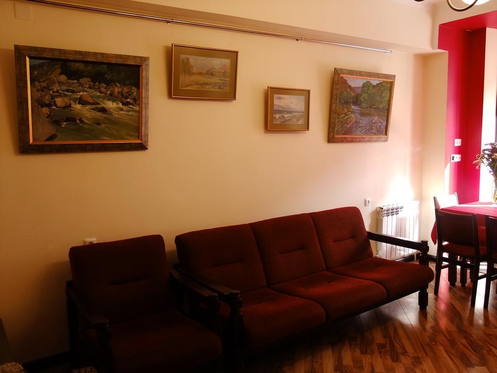 Yerevan Center Apartment 5A ภายนอก รูปภาพ