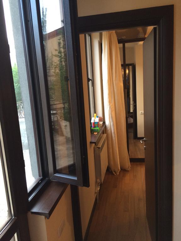 Yerevan Center Apartment 5A ภายนอก รูปภาพ